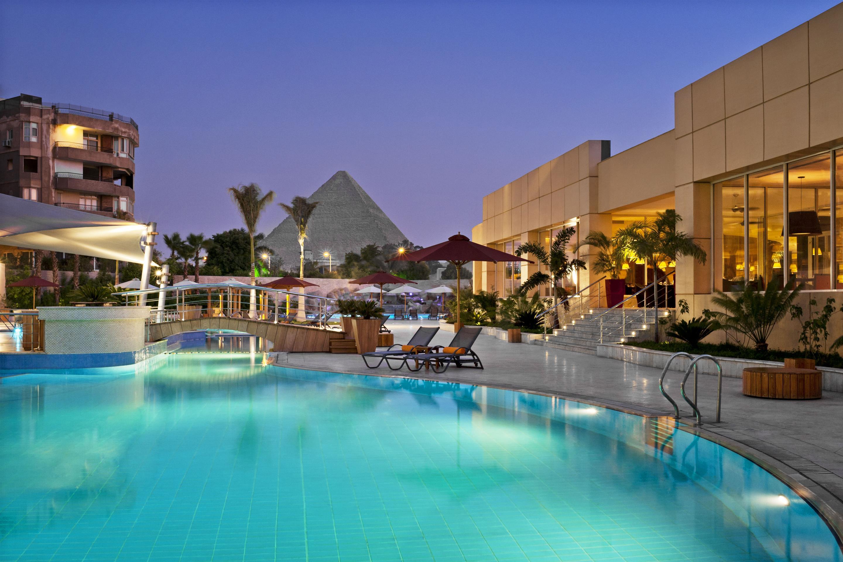 Le Meridien Pyramids Hotel & Spa Giza Ngoại thất bức ảnh